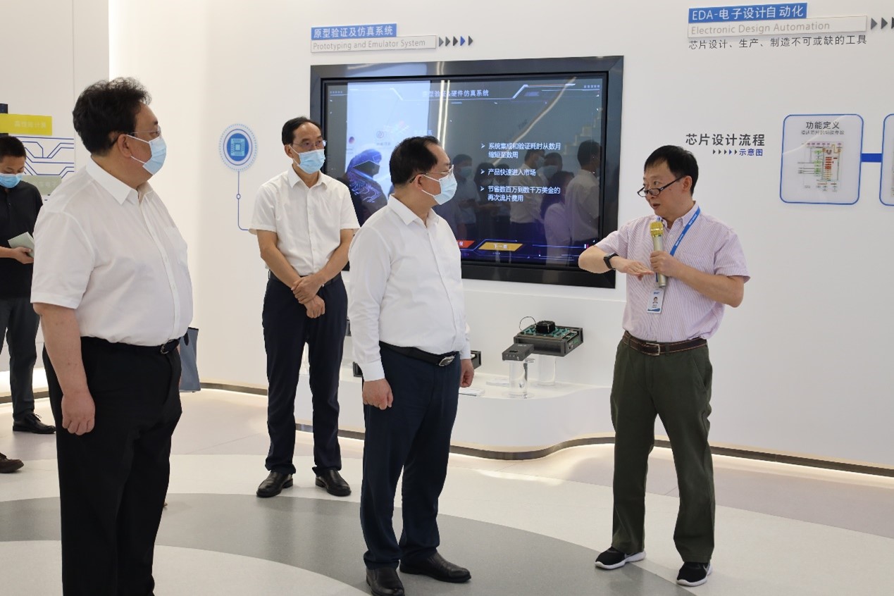 深圳市人大常委会骆文智主任一行赴多多28集团调研